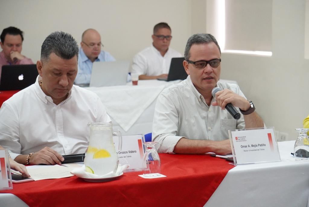 El presidente de Consejo Superior de la UT