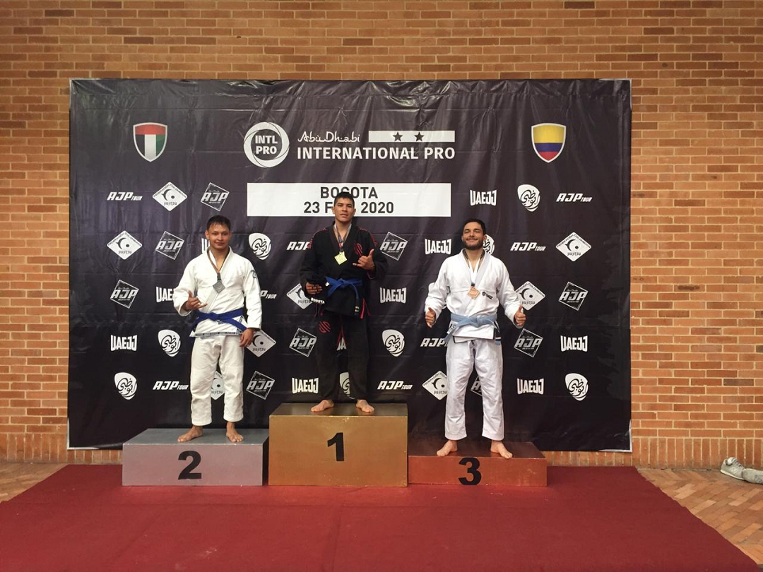 Dos hermanos campeones del torneo internacional de Jiu-jitsu
