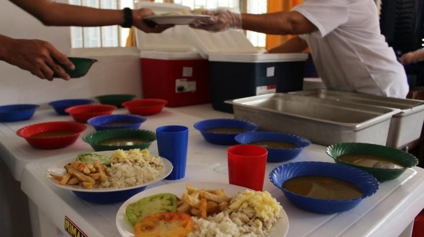 ¿Descuido en contratación de programa de alimentación escolar?