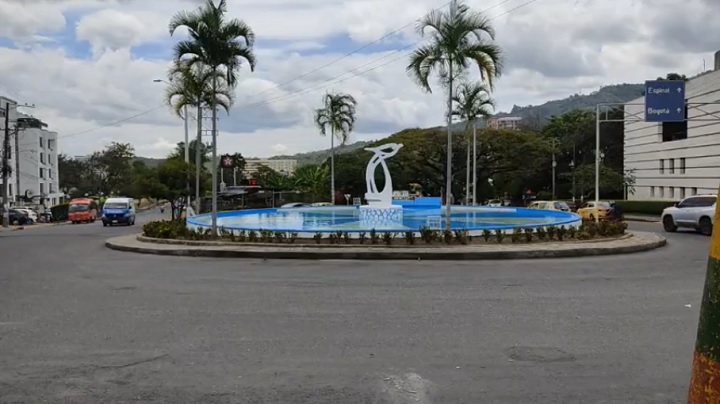 A cuidar la renovada fuente del Triángulo en homenaje a la paz