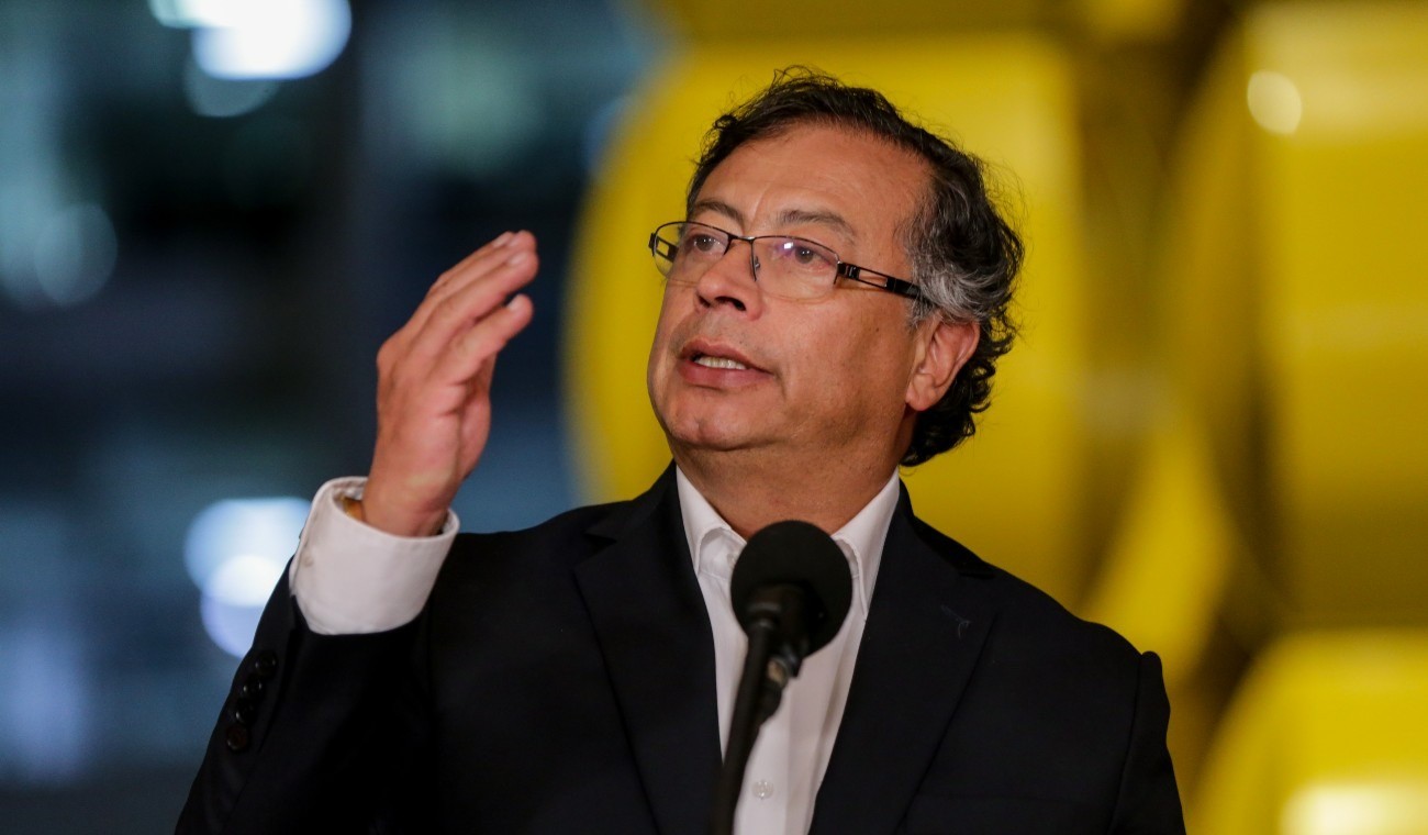“El contrabando ahora viene en contenedores, con sello oficial”: Petro