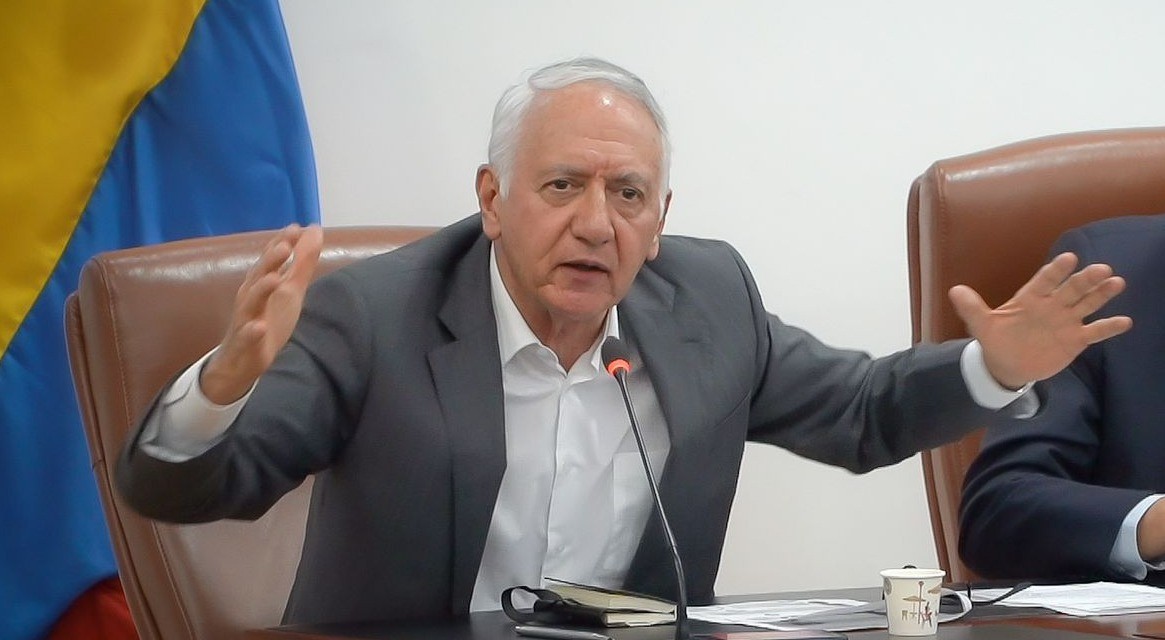 "El negocio del covid no fue de los médicos ni de las enfermeras": ministro Jaramillo