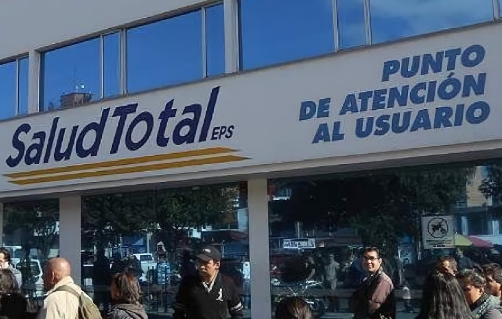 El viacrucis de los afiliados a Salud Total en Fresno ¿Quién responde?