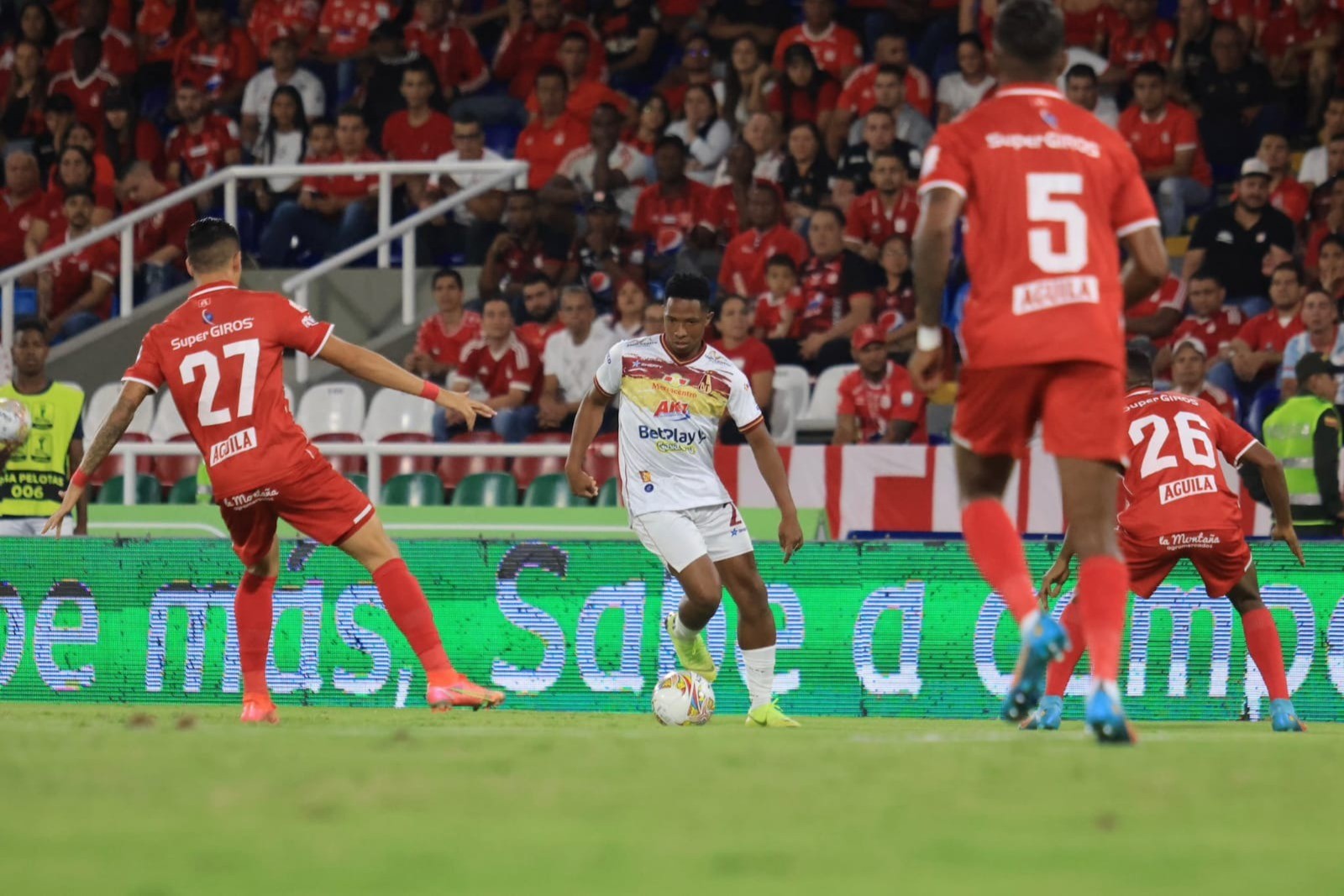 Empate con sabor amargo en el Pascual Guerrero