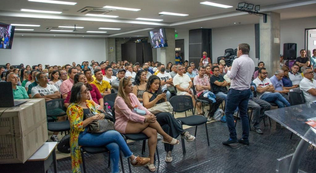 Equipo de voluntarios de Marco Hincapié para la campaña Alcaldía de Ibagué