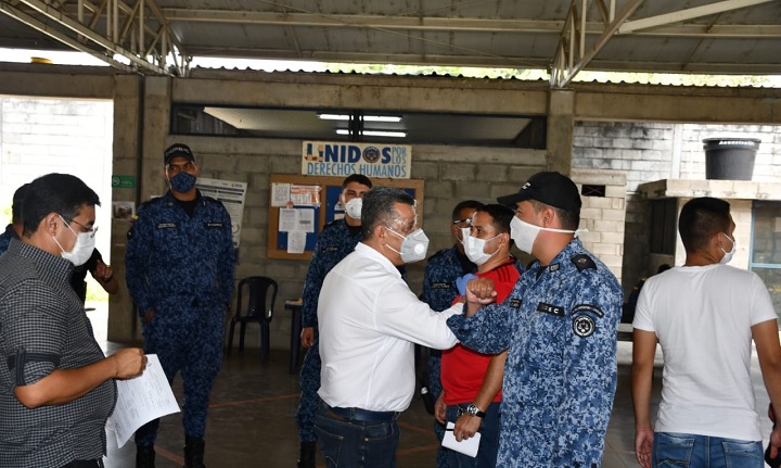 Gobernación del Tolima, entregó 5 mil tapabocas a Internos del Coiba de Picaleña