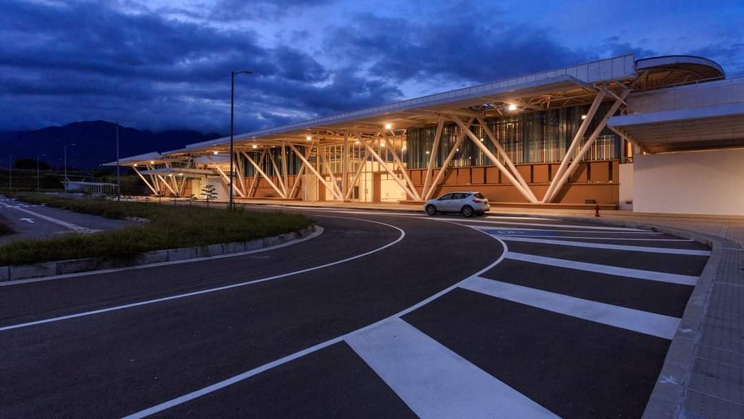 Este fin de semana el Aeropuerto Perales funcionará las 24 horas y recibirá vuelos internacionales