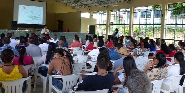 Estudiantes de la Unibagué promueven la paz desde los colegios del Tolima
