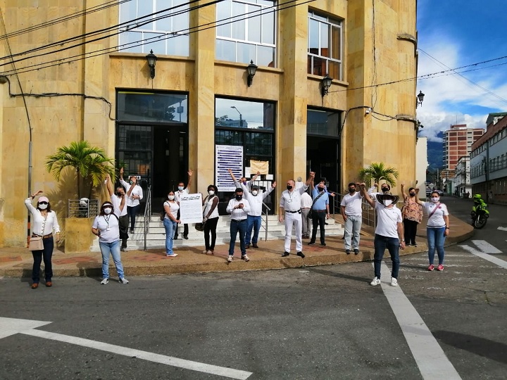 Abogados litigantes de Ibagué protestan para exigir que los dejen trabajar