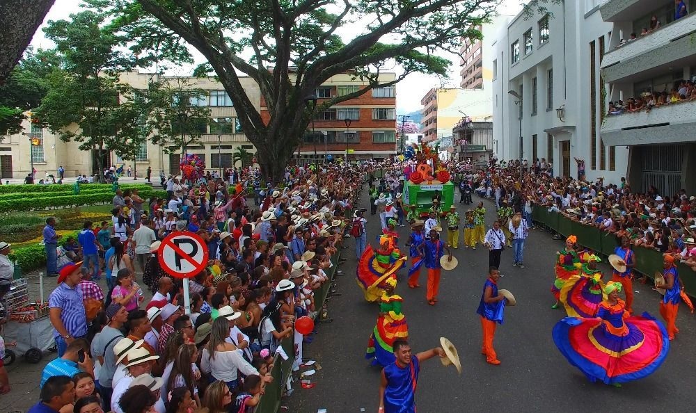 Aplazan eventos que se realizan en el marco del Festival Folclórico Colombiano