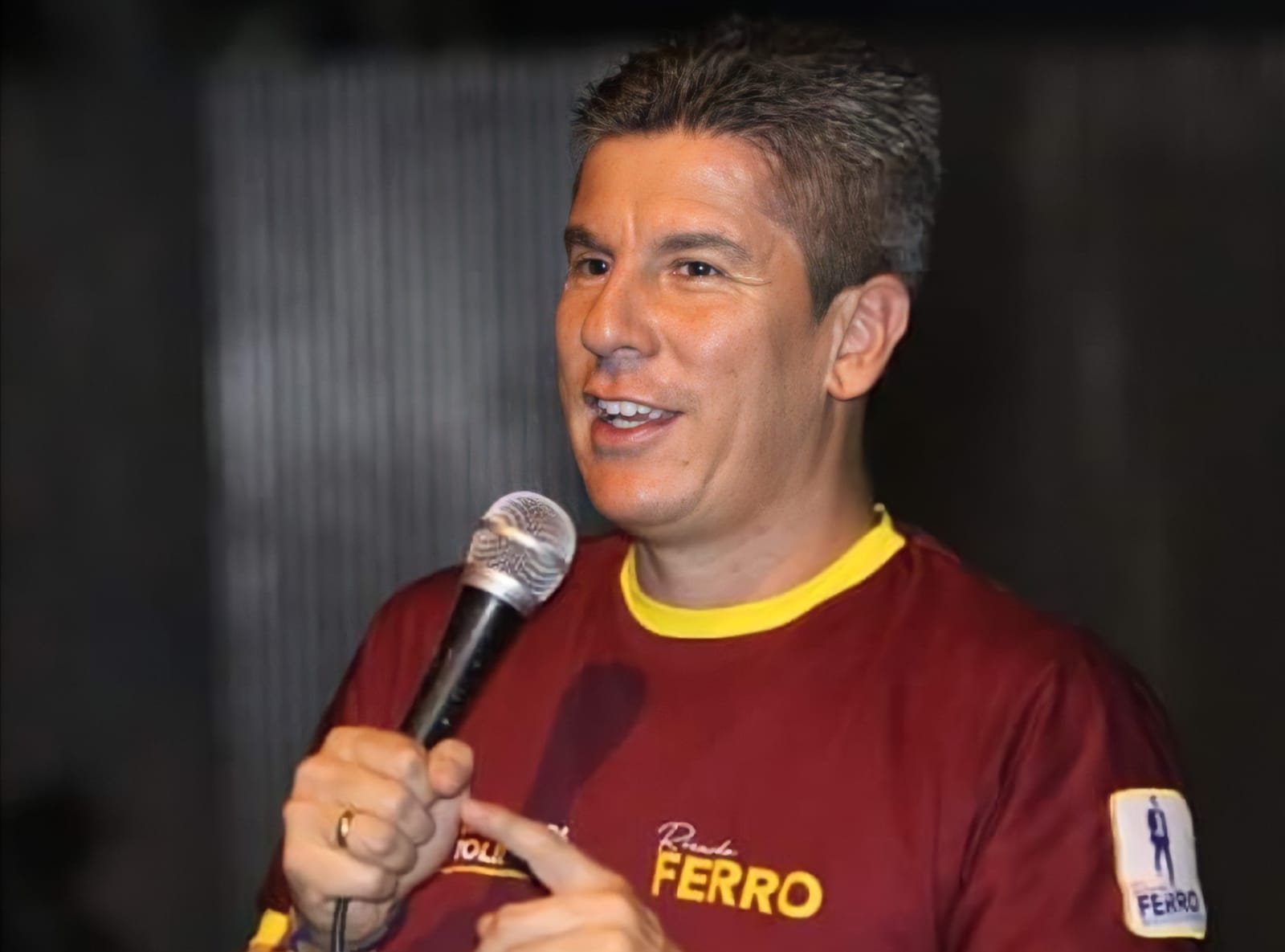 Ferro anuncia que promoverá referendo para modificar la despenalización del aborto