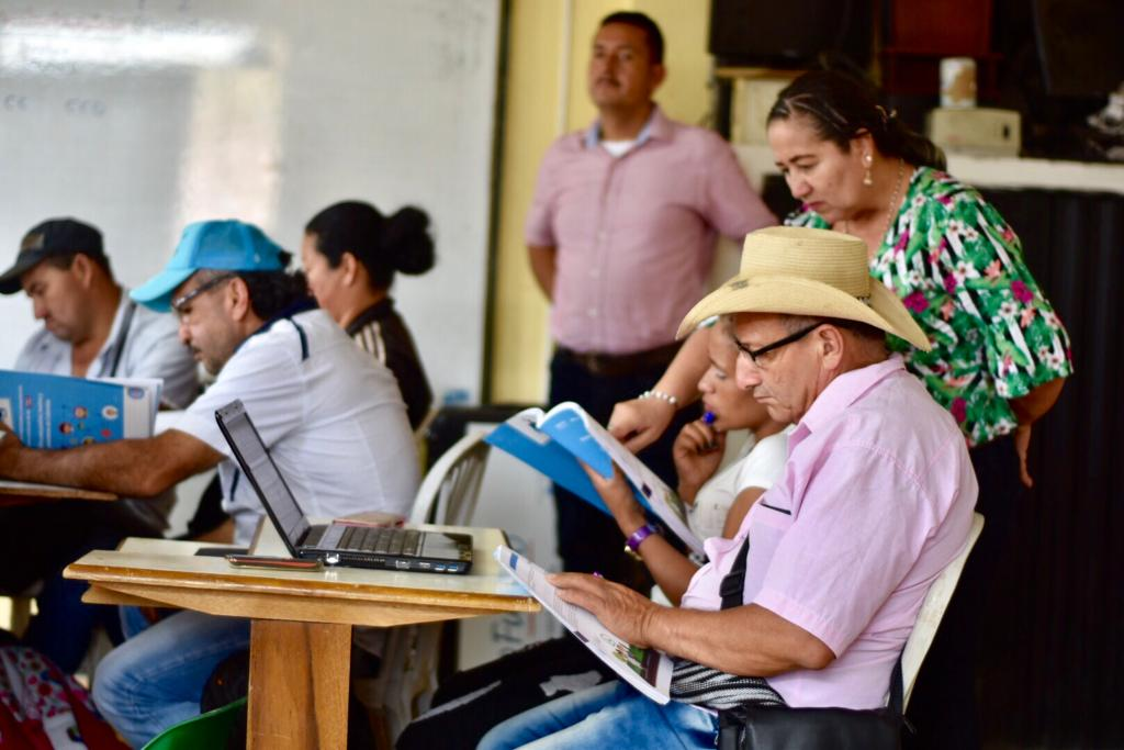 Fortalecer convivencia de ex combatientes