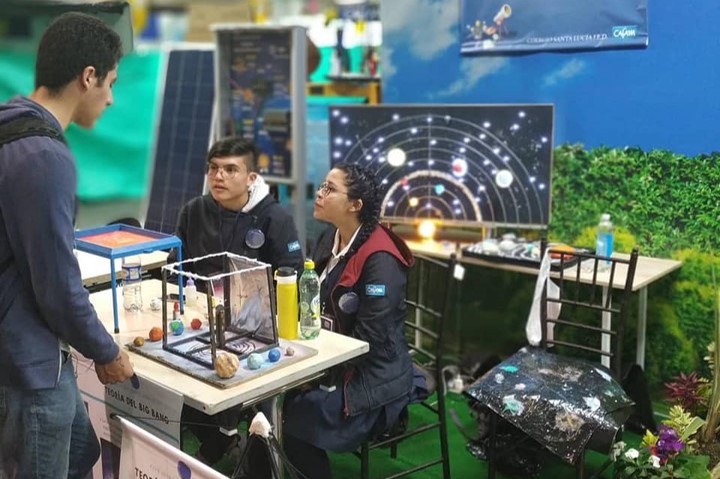 Gánese una tableta tomándose una selfie en Expociencia