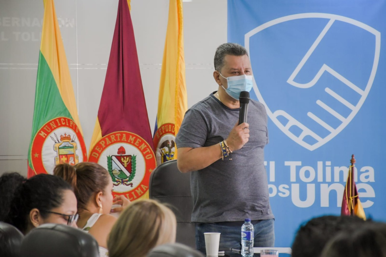 Gas domiciliario y arreglo de vías para 498 familias de Mariquita