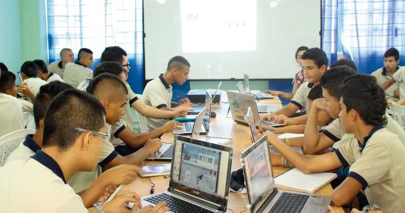 A fortalecer la conectividad en las instituciones educativas
