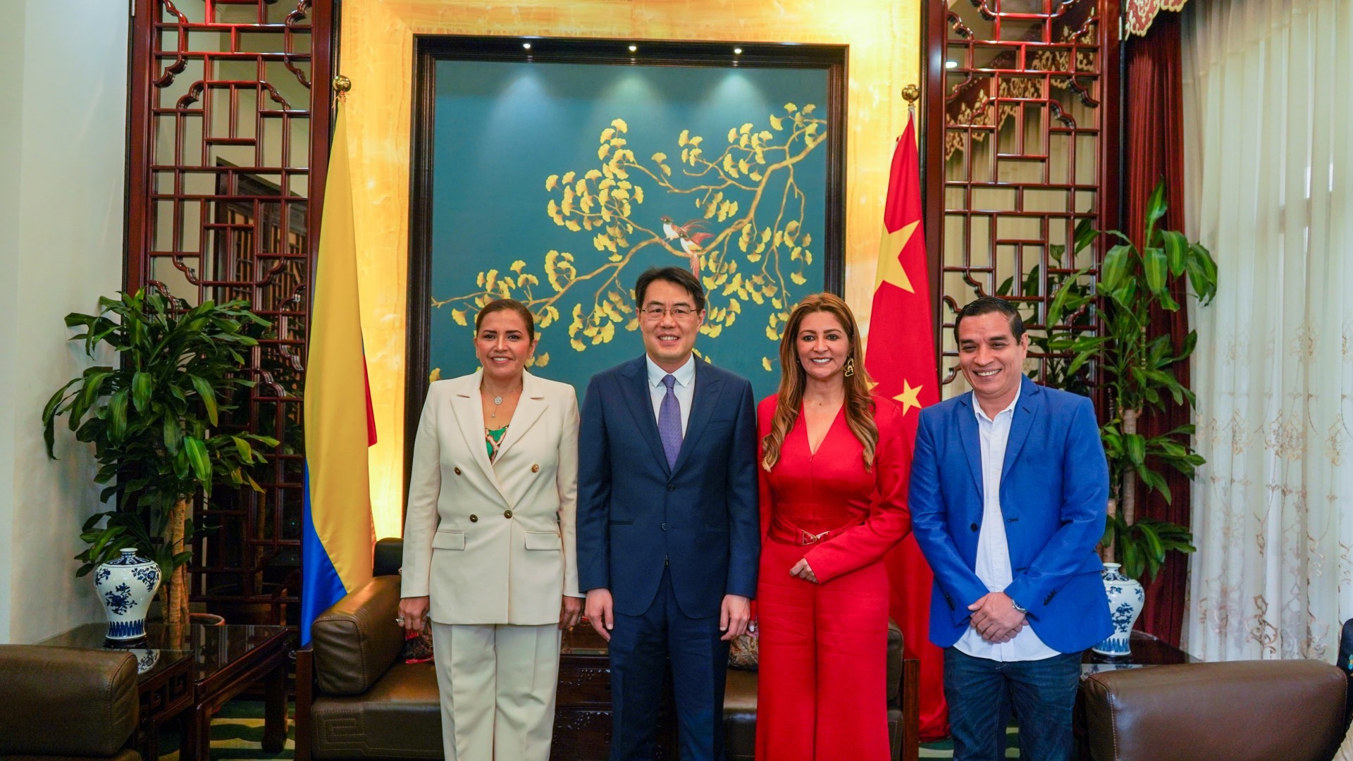 Gobernadora del Tolima se reunió con Embajador de China