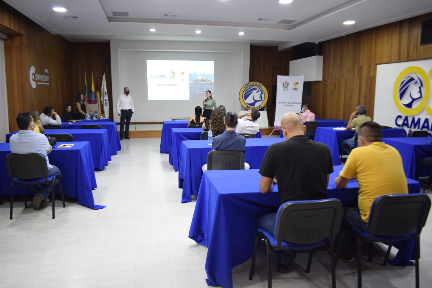 Gobernación por la reactivación económica exportando productos tolimenses