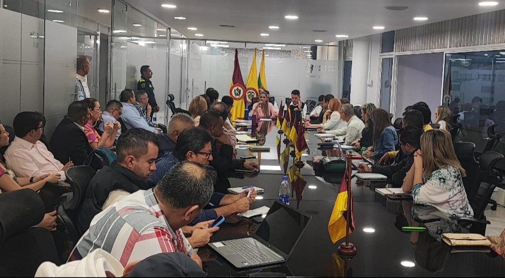 Gobernadora Matiz da el primer jalón de orejas a funcionarios impuntuales