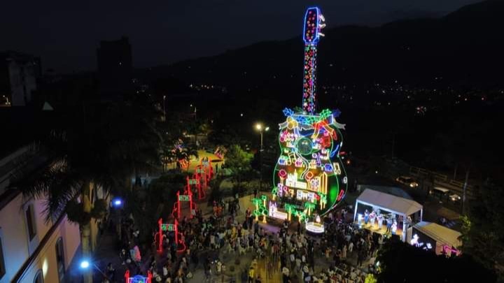 Una guitarra de 25 metros de alta, el atractivo del renovado Parque de La Música