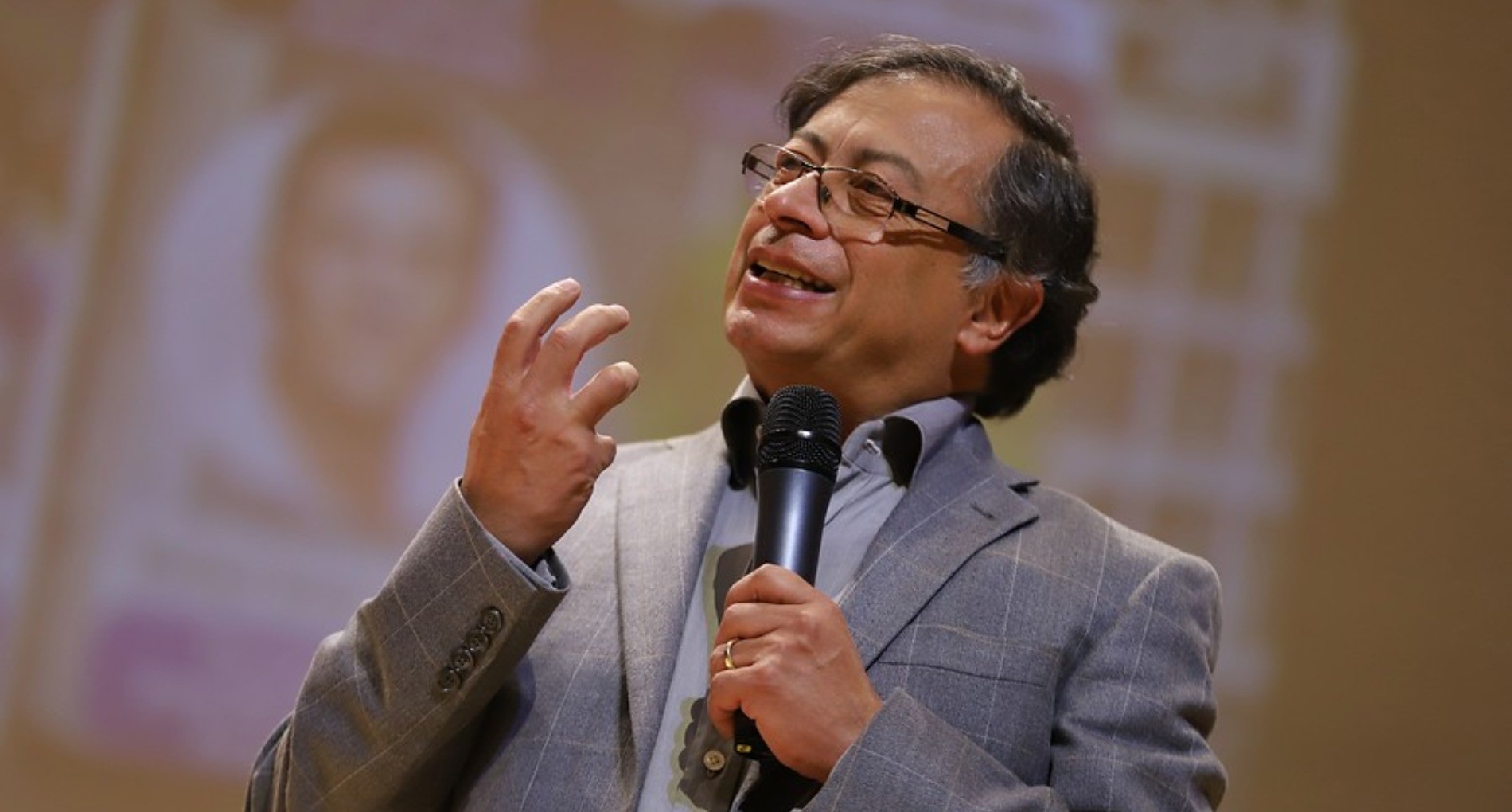 “Colombia tiene con qué liderar interconexión energética de América: Petro