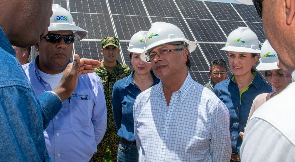 Presidente Petro urge al país acelerar la producción de energías limpias
