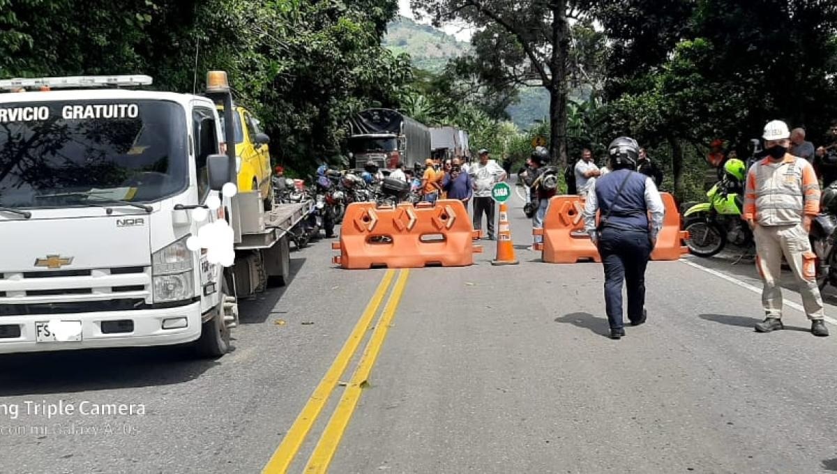 ¿Hasta cuándo estará cerrada la vía Ibagué - Cajamarca?