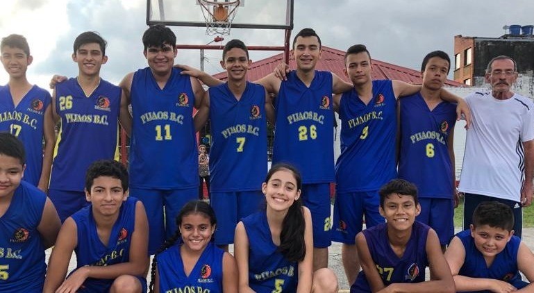 Hernando Torres, el profe que amó la pelota naranja