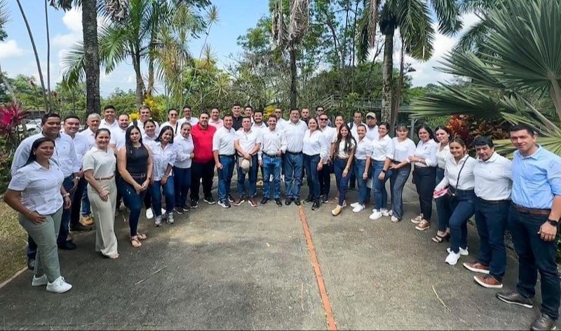 Alcalde de Melgar y Directivos de HOCOL discuten futuras inversiones