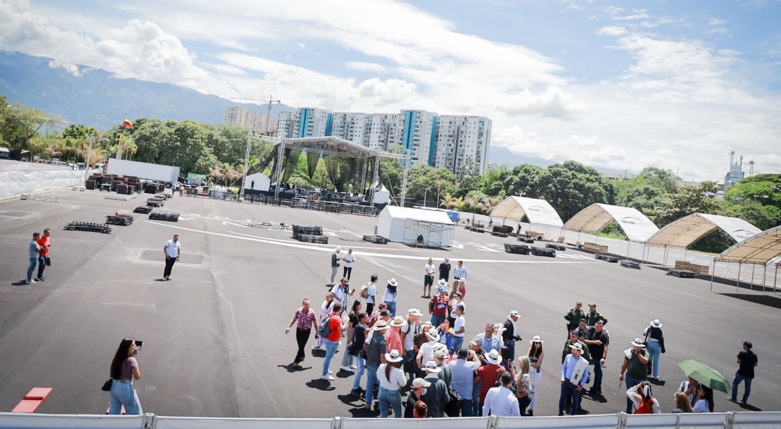 Ibagué estrena centro de conciertos mientras la Concha Acústica se cae