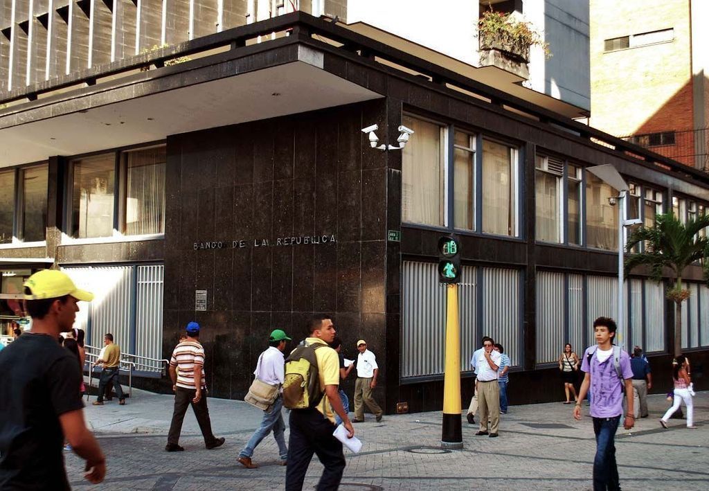 Ibagué se hunde en el desempleo y denuncian masacre laboral en el Banco de la República