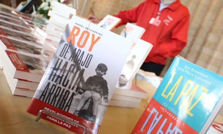 Lanzaran en Ibagué libro sobre el senador Roy Barreras