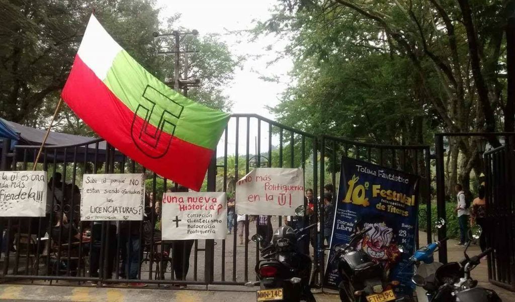 Estudiantes de la UT en asamblea permanente
