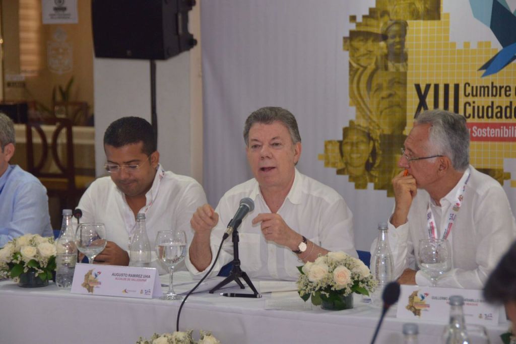 Presidente Santos clausuró cumbre de Asocapitales