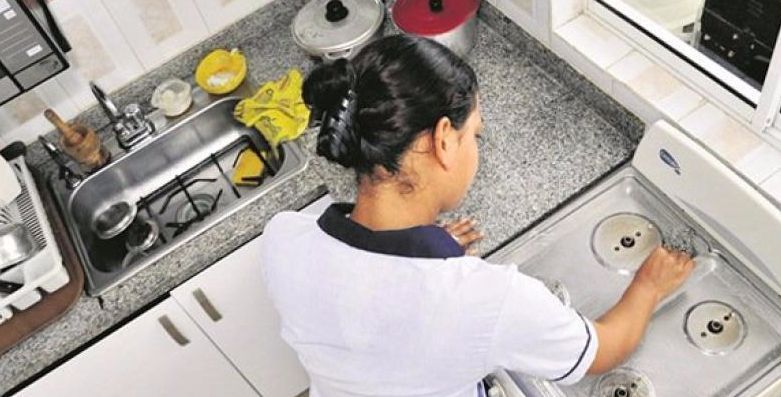 Evite Sanciones, pagando la prima de sus empleados domésticos