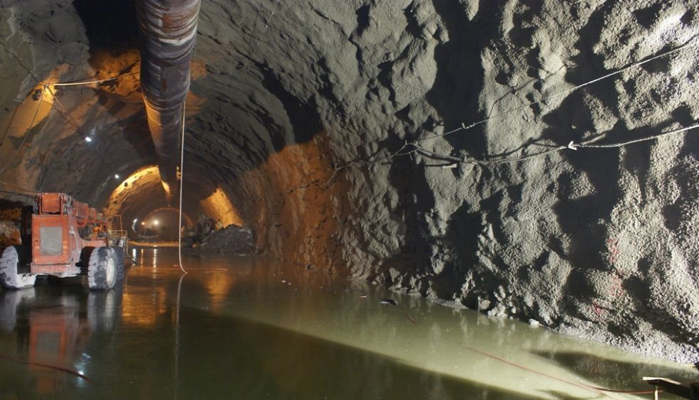 Gobierno adjudicó obras para terminación del Túnel de La Línea