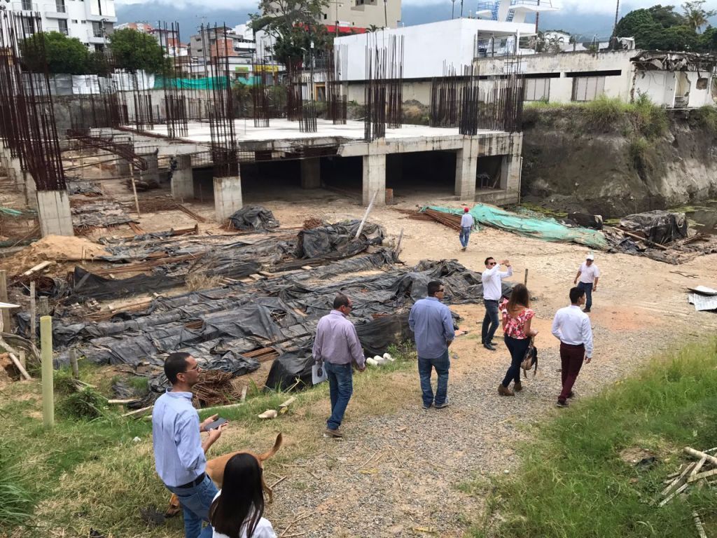 Desierto proceso de licitación para construcción de muros de la calle 42