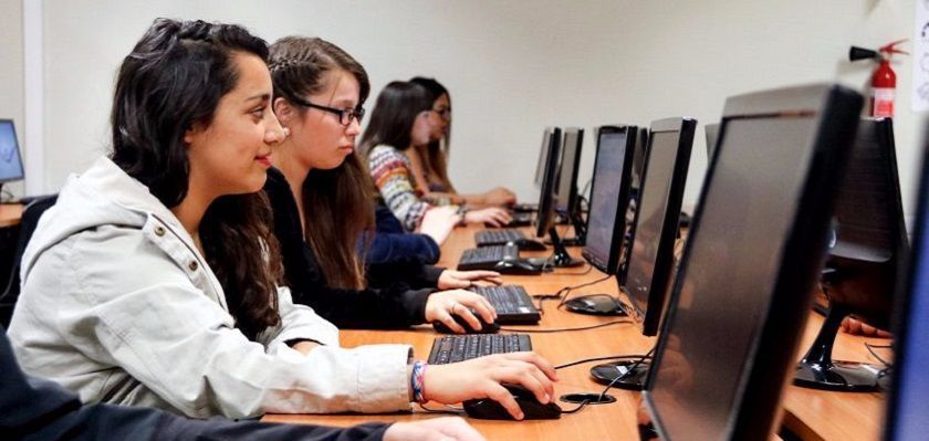 Las mujeres han mejorado su calidad educativa