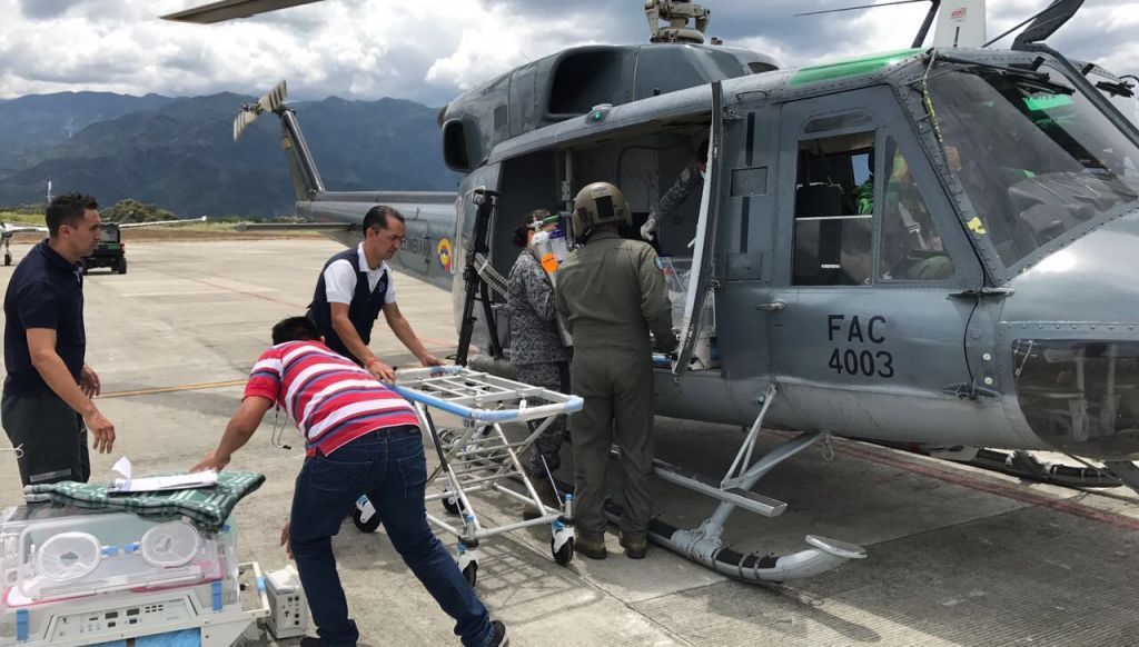 Fuerza Aérea evacuó en helicóptero a gemelas prematuras desde Rioblanco