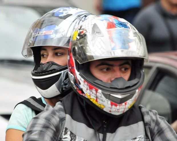 Lista norma que busca implementar nuevos cascos para motociclistas