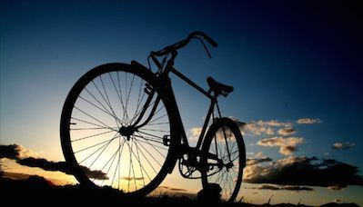 La versión femenina de Carlos Vives, la dejaron sin bicicleta en Ibagué