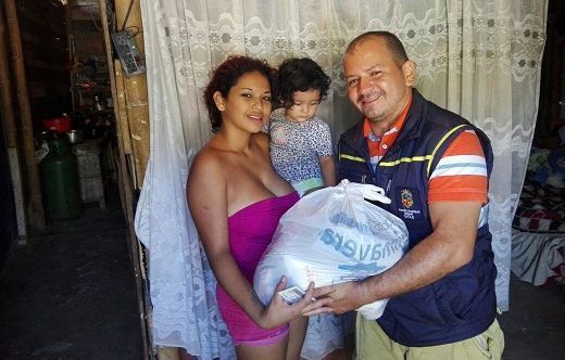 Entregan ayudas humanitarias a familias afectadas por fuertes lluvias de Ibagué