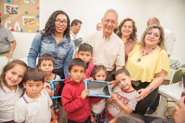 Alcaldía de Ibagué entregará 4 mil millones al MinTIC para comprar computadores