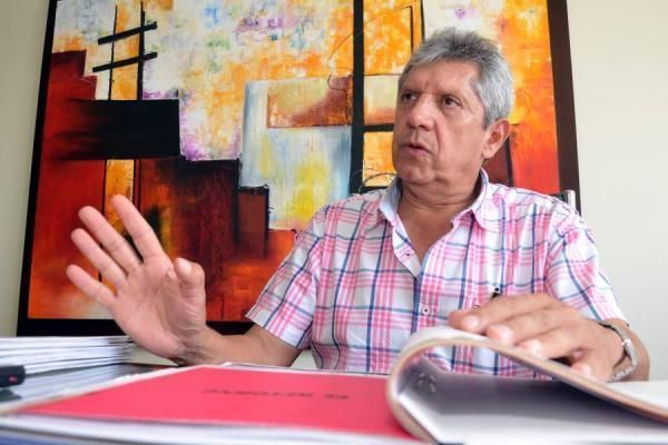 Gonzalo Parra está entre los rojos y verdes