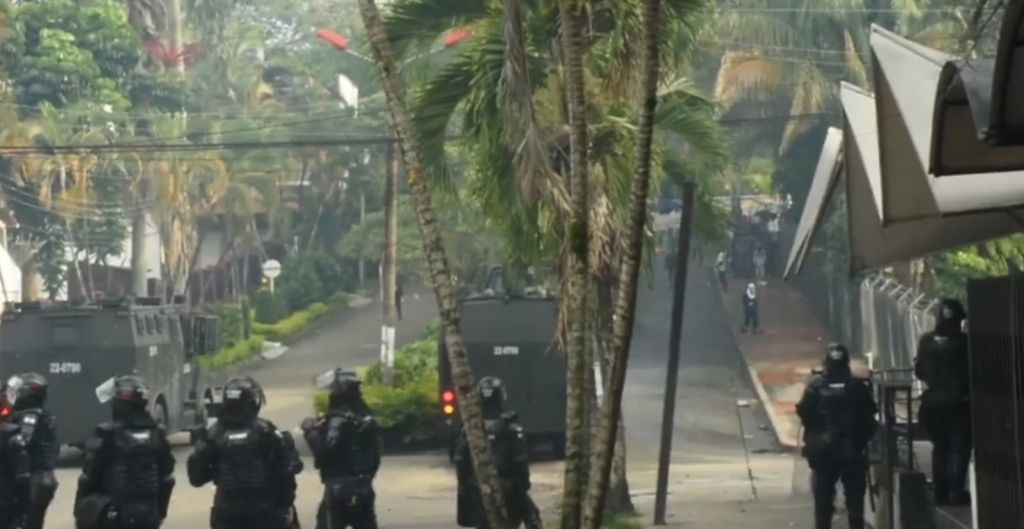Estudiantes exigen la salida del rector de la Universidad del Tolima