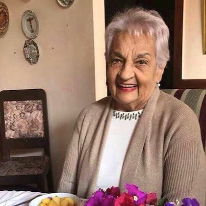 Se nos fue Estelita, una de las matronas del Líbano