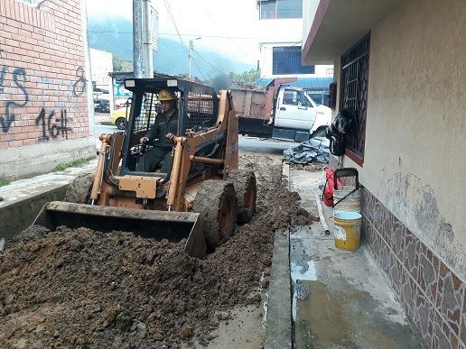Se reanudan obras de pavimentación de 60 vías de Ibagué entre la Alcaldía y el Ejército