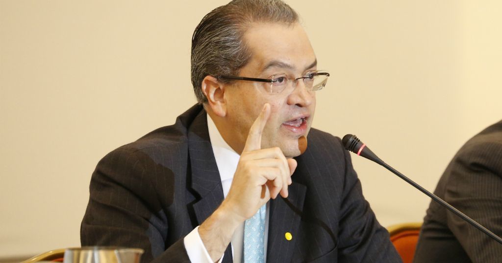 Fernando Carrillo virtual procurador general