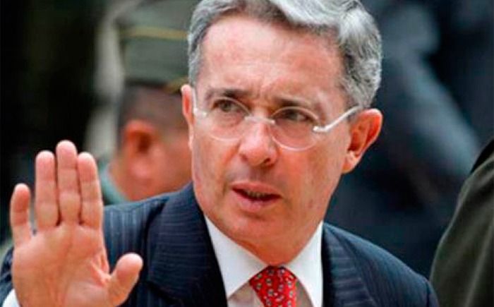 Compulsan copias en contra del expresidente y senador Álvaro Uribe