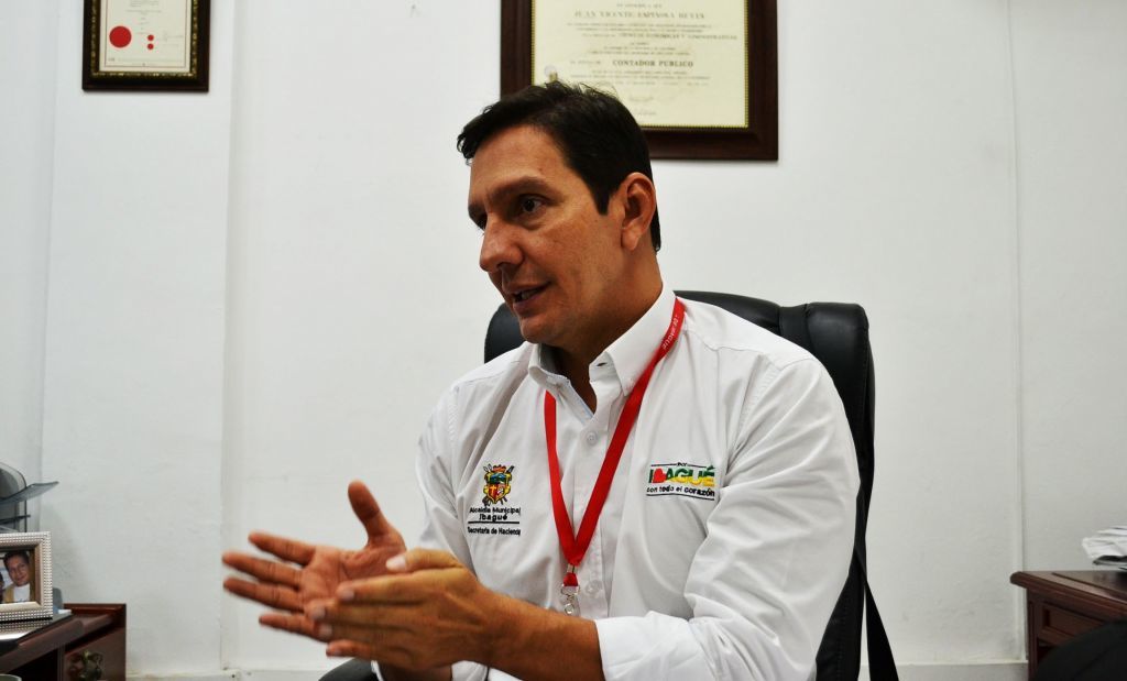 Alcaldía firmó acuerdo que regula cobro del impuesto predial