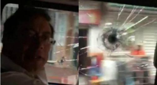 Atacan camioneta en donde se movilizaba Gustavo Petro en Cúcuta